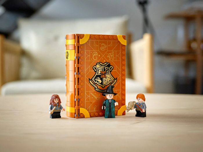 Конструктор LEGO Harry Potter™ У Гоґвортсі: урок трансфігурації