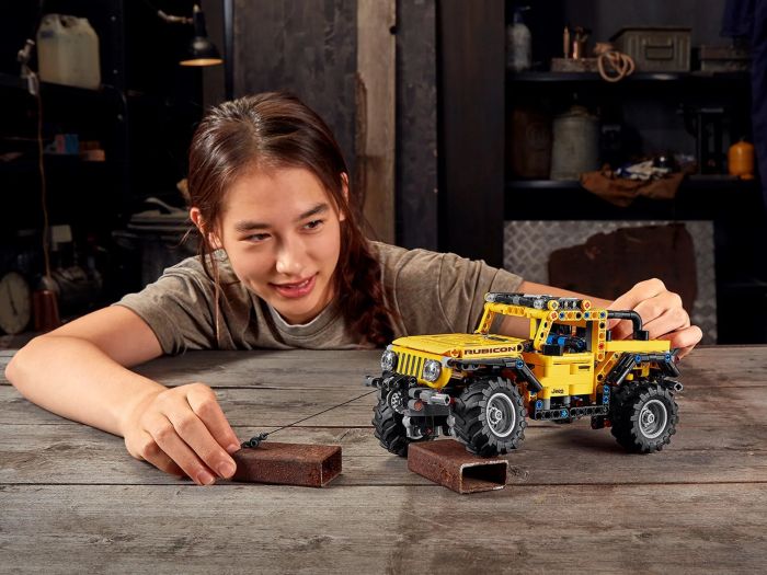 Конструктор LEGO Technic Jeep Wrangler