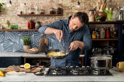 Сковорода Tefal Jamie Oliver Kitchen Essential , 28см, покриття Titanium 2Х, індукція, Thermo-Spot, нерж.сталь