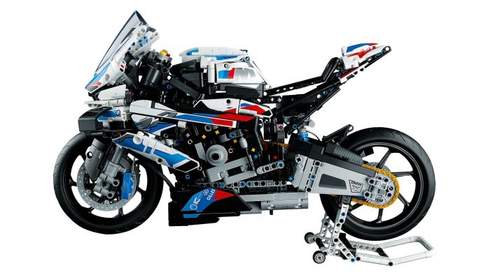 Конструктор LEGO Technic BMW M 1000 RR