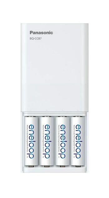 Зарядний пристрій Panasonic USB in/out з функцією Power Bank+4AA 2000 mAh