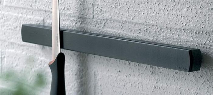 Магнітна планка для ножів Fiskars Functional Form, 32 см