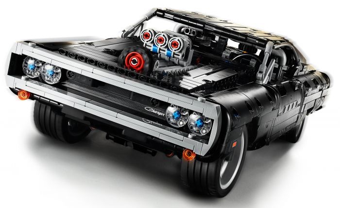 Конструктор LEGO Technic Dodge Charger Домініка Торетто