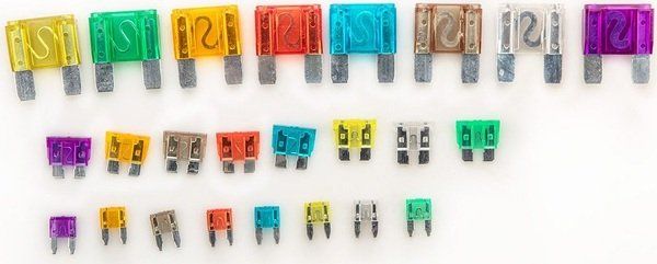 Набір автомобільних запобіжників Neo Tools, 11/19/29мм, 3-100А, 88 шт.