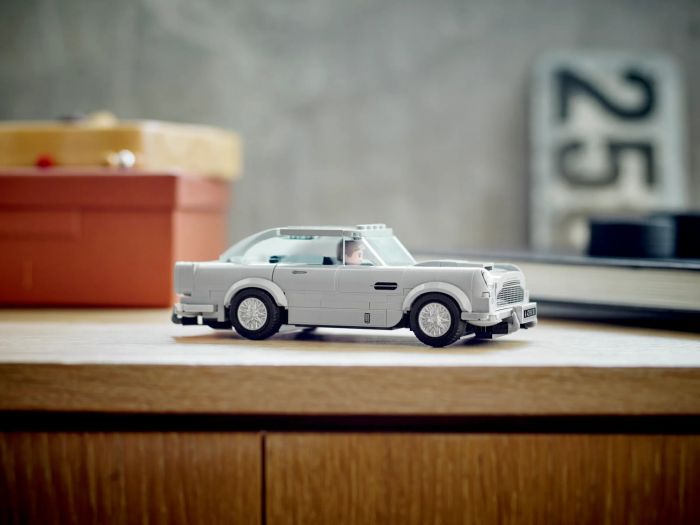 Конструктор LEGO Speed Champions 007 Aston Martin DB5