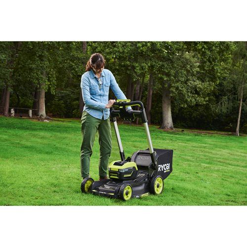 Газонокосарка акумуляторна Ryobi RY36LMXSP53A-160 самохідна, Max Power 36В, 1х6.0Аг, 53см, 30кг, 20-100мм, 3в1, LED-фари, до 3200м2