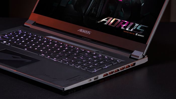 Ноутбук AORUS 17.3 QHD 240Hz/Intel i9-13900HX/32/1TB/NVD4090-16/W11P