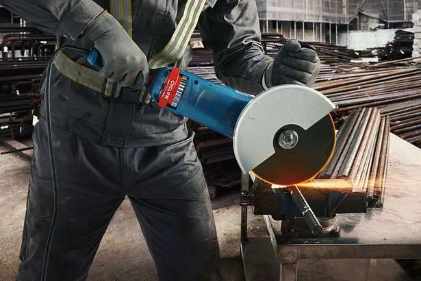 Шліфмашина кутова Bosch GWS 24-230 P, 2400Вт, 230 мм