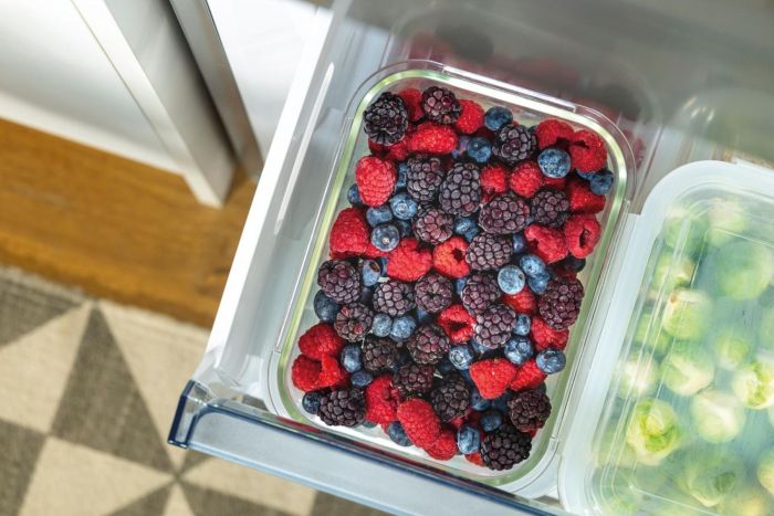 Холодильник з нижн. мороз. камерою Gorenje, 185х60х60см, 2 двері, 210(110)л, А++, Total NF, Зона св-ті, Зовн. Диспл,