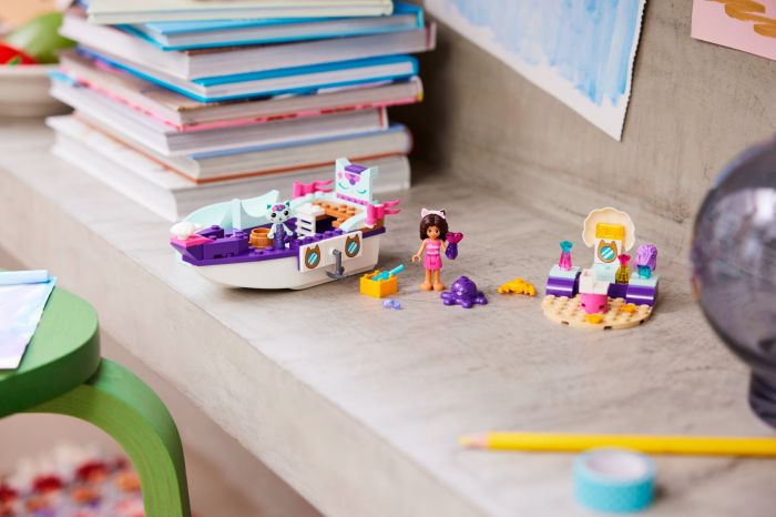 Конструктор LEGO Gabby's Dollhouse Корабель і спа Ґаббі й Нявки