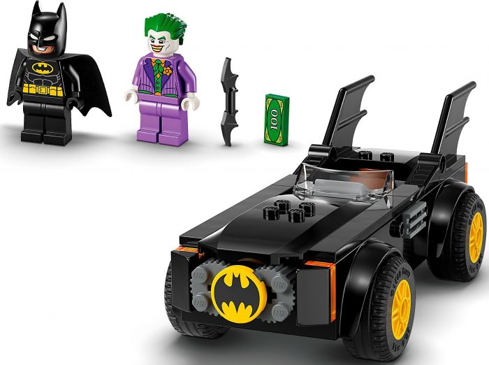 Конструктор LEGO DC Batman™ Погоня на Бетмобілі: Бетмен проти Джокера