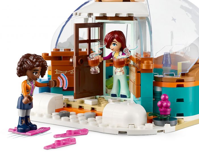 Конструктор LEGO Friends Святкові пригоди в іглу