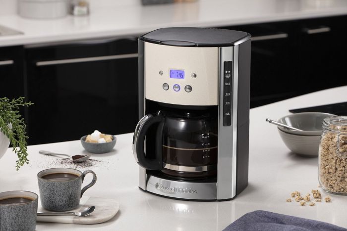 Кавоварка Russell Hobbs крапельна Luna Stone, 1.5л, мелена, LED-дисплей, підігрів чашок, чорно-сріблястий