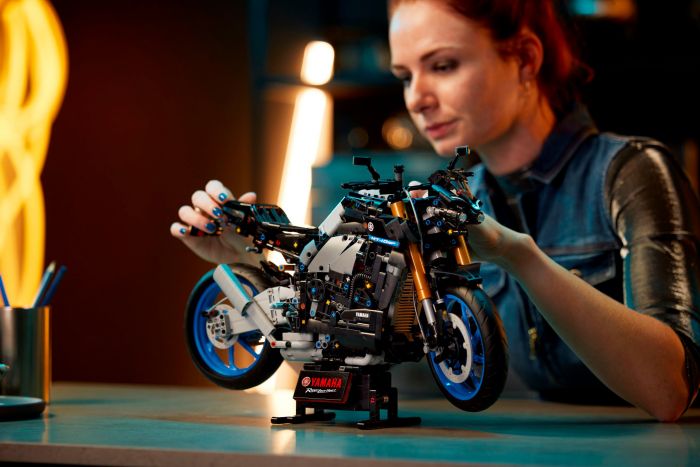 Конструктор LEGO Technic Yamaha MT 2022