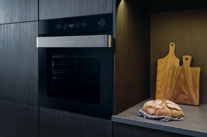 Духова шафа Gorenje електрична, 77л, пара, дисплей, чорний