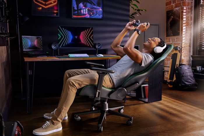 Крісло Razer Enki ПУ шкіра, 4D-Armrests, чорно-зелений