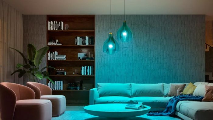 Лампа розумна Philips Hue E27, 15W(100Вт), 2000K-6500K, RGB, ZigBee, Bluetooth, димування