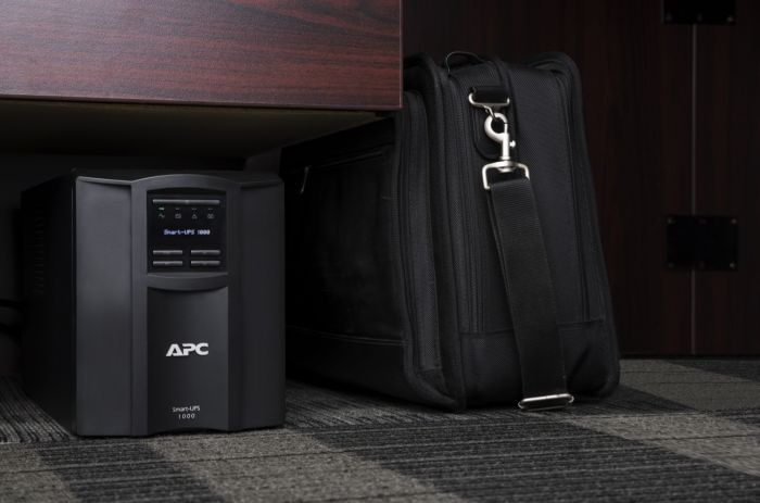 Джерело безперебійного живлення APC Smart-UPS 1000VA/700W, LCD, USB, SmartConnect, 8xC13