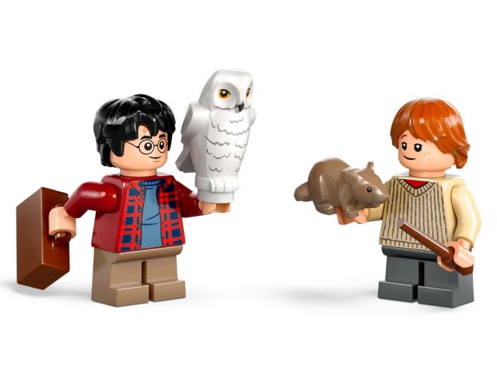 Конструктор LEGO Harry Potter Летючий Форд «Англія»