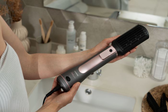 Фен-щітка ARDESTO Brush Pink Touch, 1200Вт, 2 швидкості, 2 темп. режими, LED-дисплей, функція іонізації , 4 насадки, сірий+ рожевий