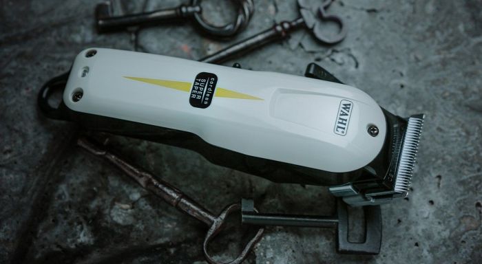 Машинка для стрижки WAHL Super Taper Cordless, акум., роторний мотор, насадок-4, гребінець, олія в компл, сталь, білий