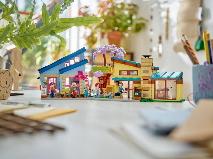 Конструктор LEGO Friends Родинні будинки Оллі й Пейслі