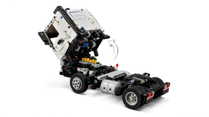 Конструктор LEGO Technic Вантажівка Volvo FMX і Електричний екскаватор EC230