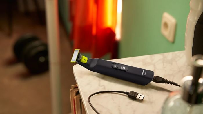 Бритва електр. Philips OneBlade Pro 360, Li-Ion, сух.+волог., індикатор заряду, чорний