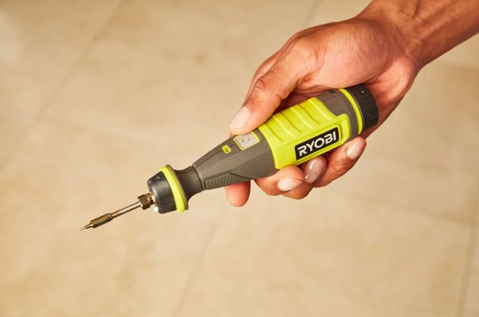 Паяльник акумуляторний Ryobi USB Lithium RSI4-120G 4В 2А·год 460°С світлодіодне підсвічування 0.1кг