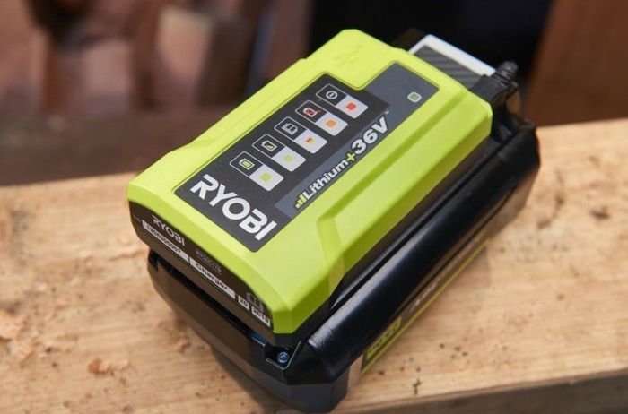 Зарядний пристрій Ryobi Max Power RY36C17A 36В 1.7А