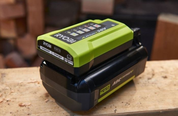 Зарядний пристрій Ryobi Max Power RY36C17A 36В 1.7А