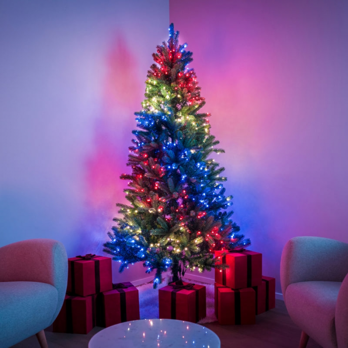 Гірлянда Smart LED Twinkly tree Strings RGB 500 налаштована на 2.1м ялинці