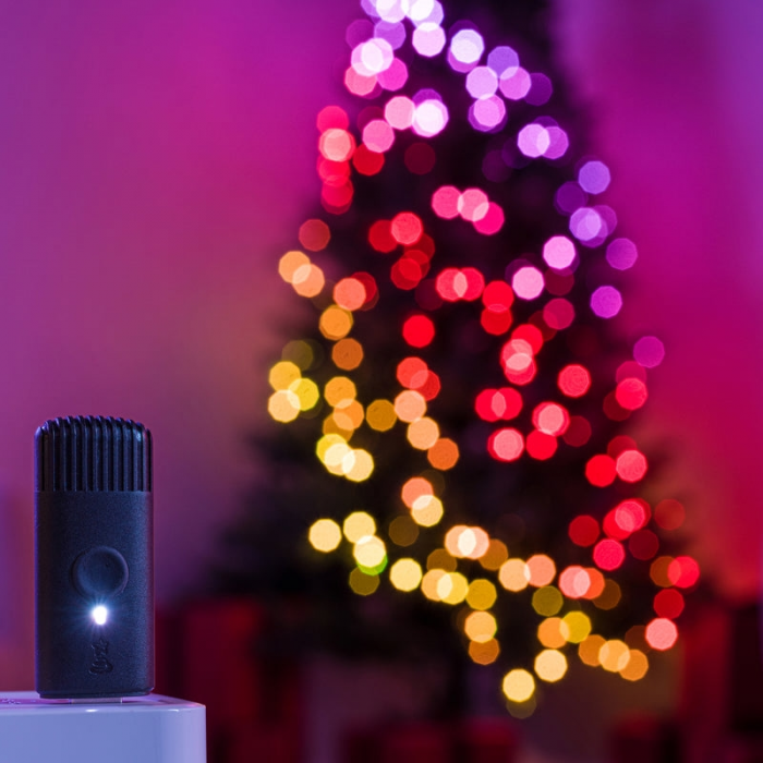 Гірлянда Smart LED Twinkly tree Strings RGB 500 налаштована на 2.1м ялинці