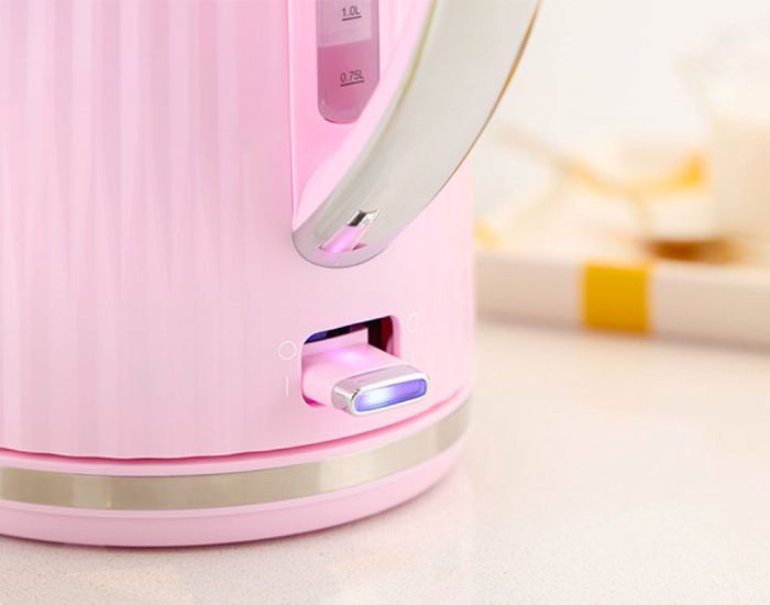 Електрочайник Russell Hobbs Eden, 1.7л, нержавіюча сталь, пластик, малиновий