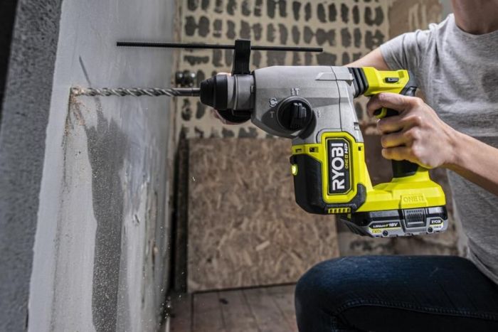 Перфоратор акумуляторний Ryobi RSDS18X-0 ONE+ НР SDS-plus 18В 2.5Дж 4 режими 2.5кг без АКБ та ЗП Перфоратор акумуляторний Ryobi RSDS18X-0 ONE+ НР SDS-plus 18В 2.5Дж 4 режими 2.5кг без АКБ та ЗП
