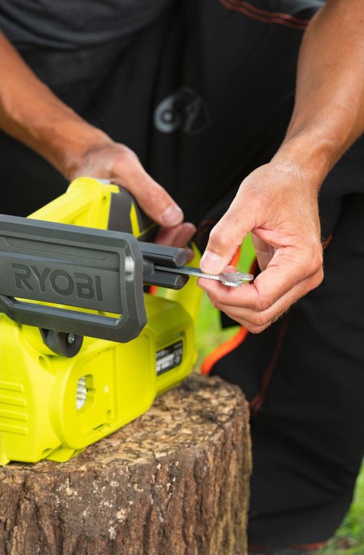 Пила ланцюгова акумуляторна Ryobi ONE+ RY18CS20A-125 18В акб 1х2.5А·год ЗП 20см 2.3кг