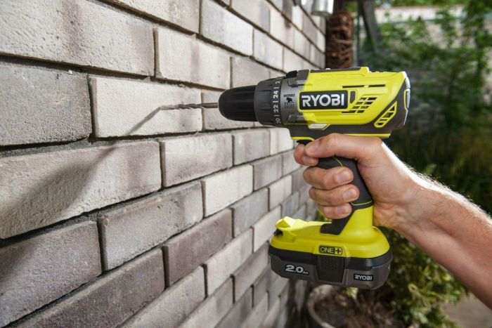 Шурупокрут-дриль ударний акумуляторний Ryobi ONE+ R18PD3-242S 18В 1х2А·год 1х4А·год ЗП 50Нм 500·1800об/хв 1.3кг сумка Шурупокрут-дриль ударний акумуляторний Ryobi ONE+ R18PD3-242S 18В 1х2А·год 1х4А·год ЗП 50Нм 500·1800об/хв 1.3кг сумка