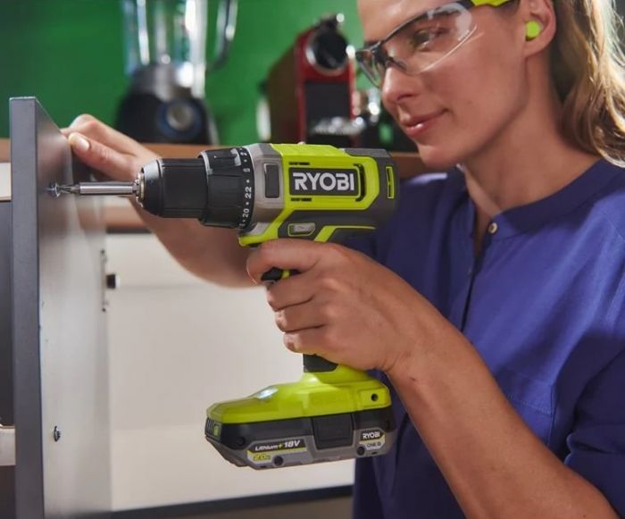 Шурупокрут-дриль акумуляторний Ryobi ONE+ RDD18-2C415S 18В 1х4А·год 1х1.5А·год ЗП 52Нм 450·1750об/хв 1.3кг сумка Шурупокрут-дриль акумуляторний Ryobi ONE+ RDD18-2C415S 18В 1х4А·год 1х1.5А·год ЗП 52Нм 450·1750об/хв 1.3кг сумка