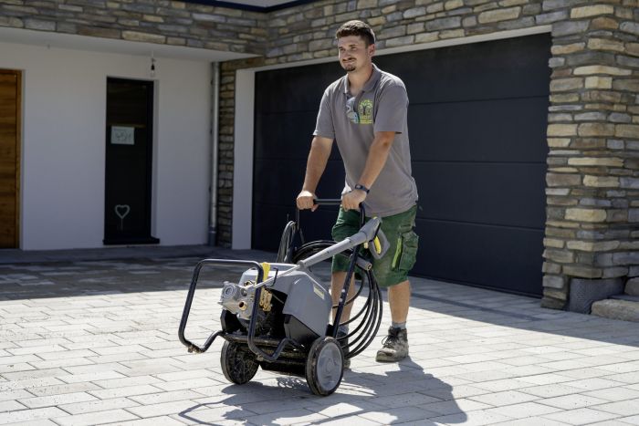 Мийка високого високого тиску Karcher HD 9/20-4 М Classic, 6500Вт, 380В, 200бар, 900л/год, шланг 10м, 57кг