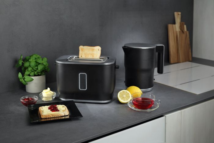 Електрочайник Gorenje 1.5л, з подвійними стінками, чорний матовий
