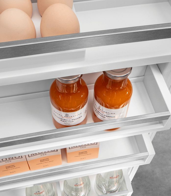 Холодильник Liebherr SBS, 185.5x119.4х67.5, холод.відд.-398л, мороз.відд.-271л, 2дв., A++, NF, диспл внутр., білий