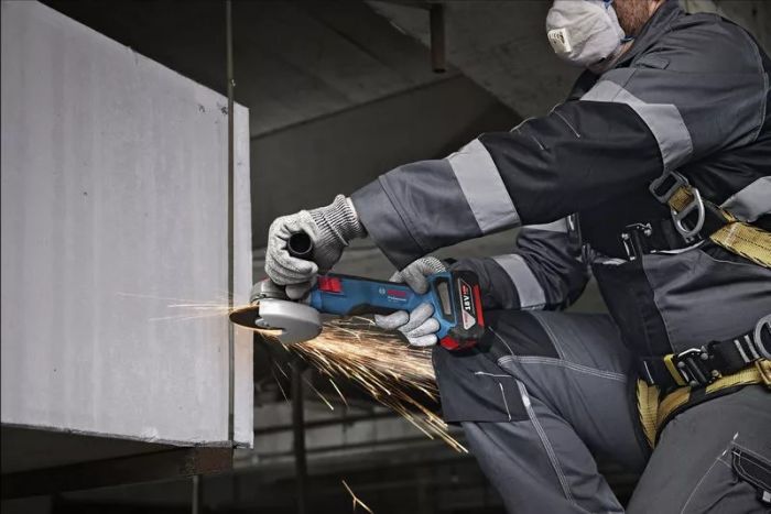 Шліфмашина кутова акумуляторна Bosch GWS 18V-8 125мм 18В 1x4А·год 0-11000об·хв 1.6кг кейс ЗП  GAL 18V-40