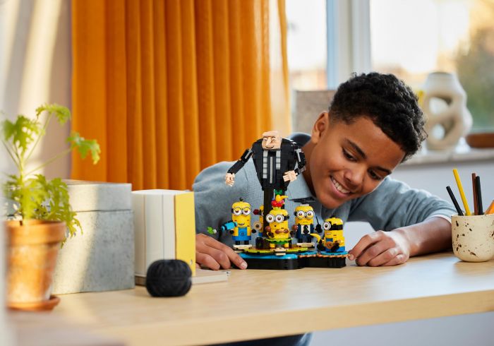 Конструктор LEGO Despicable Me 4 Ґру й посіпаки з кубиків