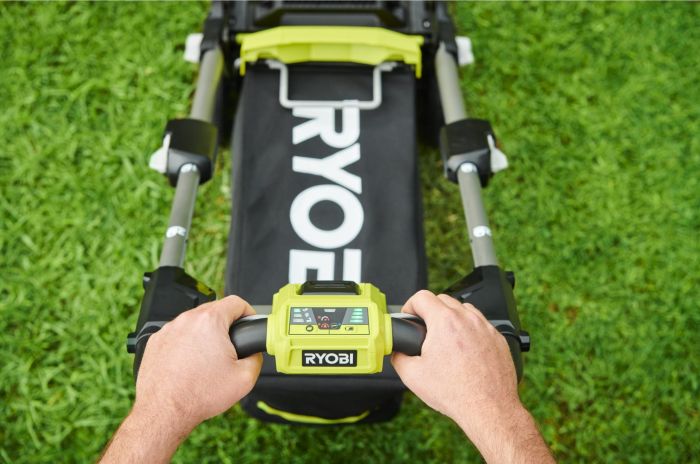 Газонокосарка акумуляторна Ryobi Max Power RY36LM40A-140 36В акб 1х4А·год 40см 50л 25-75мм 18.6кг
