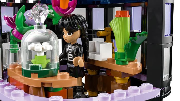 Конструктор LEGO Wednesday Квітка чорної жоржини
