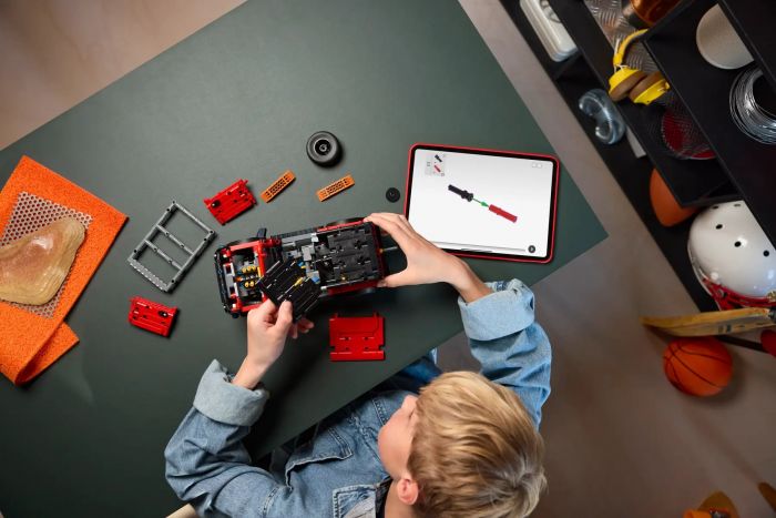 Конструктор LEGO Technic Позашляховик Ford Bronco