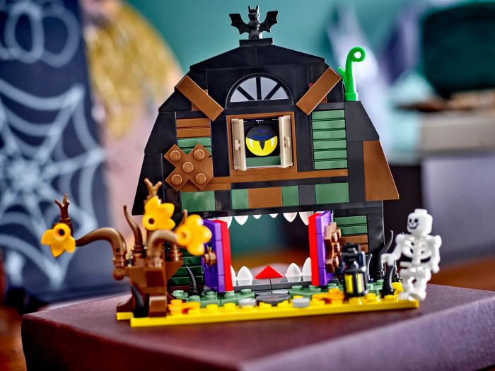 Конструктор LEGO Iconic Гелловінська комора