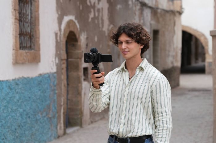 Цифр. фотокамера Sony Alpha ZV-E10M2 body black Цифр. фотокамера Sony Alpha ZV-E10M2 body black