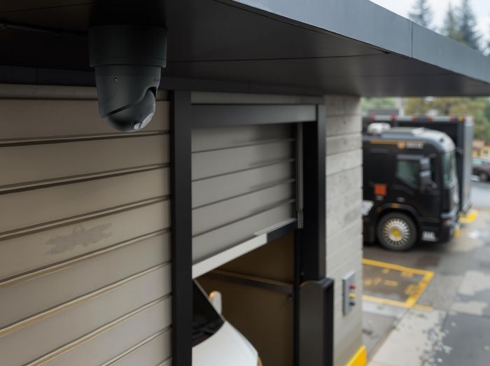 IP-Камера дротова Ajax TurretCam HL black, 8мп, 4мм, гібридне підсвічування IR 50м, білий Led 50м, Poe, True WDR, IP 65, ІЧ 50м, аудіо, 75° до 85°, купольна, чорна