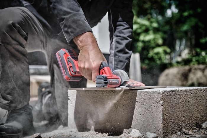 Шліфмашина відрізна акумуляторна Einhell Professional TP-CO 18/76-C Li BL - Solo безщіткова 16мм 18В 20000об/хв 0.67кг без АКБ та ЗП Шліфмашина відрізна акумуляторна Einhell Professional TP-CO 18/76-C Li BL - Solo безщіткова 16мм 18В 20000об/хв 0.67кг без АКБ та ЗП